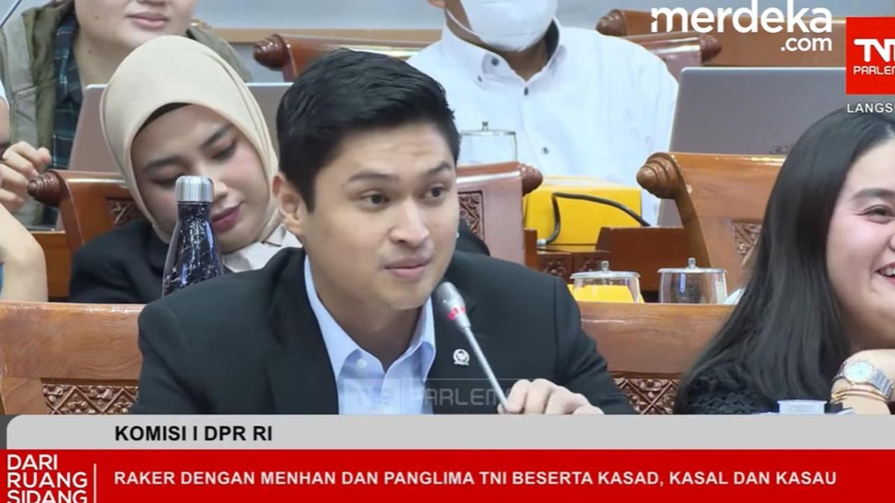 VIDEO: Komisi I Sapa Menhan Sjafrie, Jenderal Ganteng Sobat Prabowo "Favorit Emak-Emak"
