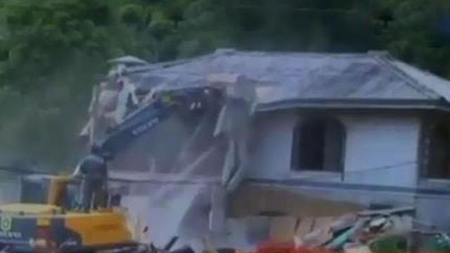 VIDEO: Sudah Dibongkar, Vila Liar di Puncak Dibangun Kembali?