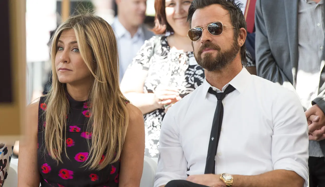 Pertengkaran mereka sendiri diakbatkan oleh sifat Justin yang dianggap sering tebar pesona pada wanita lain. (VALERIE MACON / AFP)