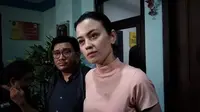 Kimberly Ryder Ceritakan Persalinan Anak Kedua di Bidan yang Jadi Sorotan