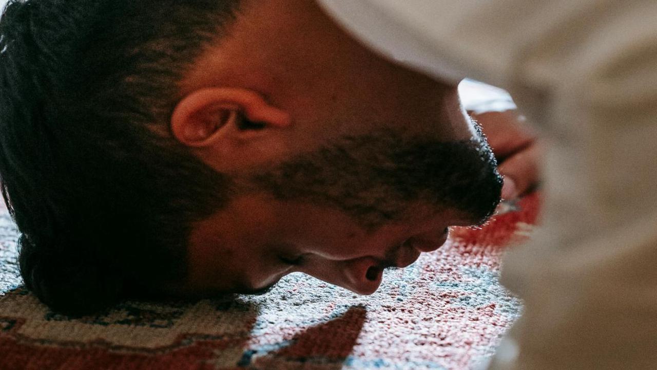 1. Salat Berjamaah<br>