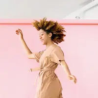 Masih dalam rangka peringatan breast cancer awareness month, Hijup berkolaborasi dengan LovePink untuk mendorong para warrior dan survivor kanker lebih semangat menjalani pengobatan. (Foto: unsplash.com)