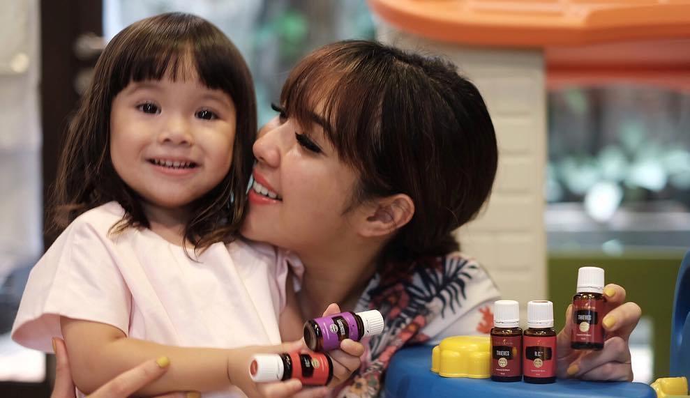 Cara Lupakanmu Gisel Gempi ikutan gisel tiru berolahraga meski awalnya