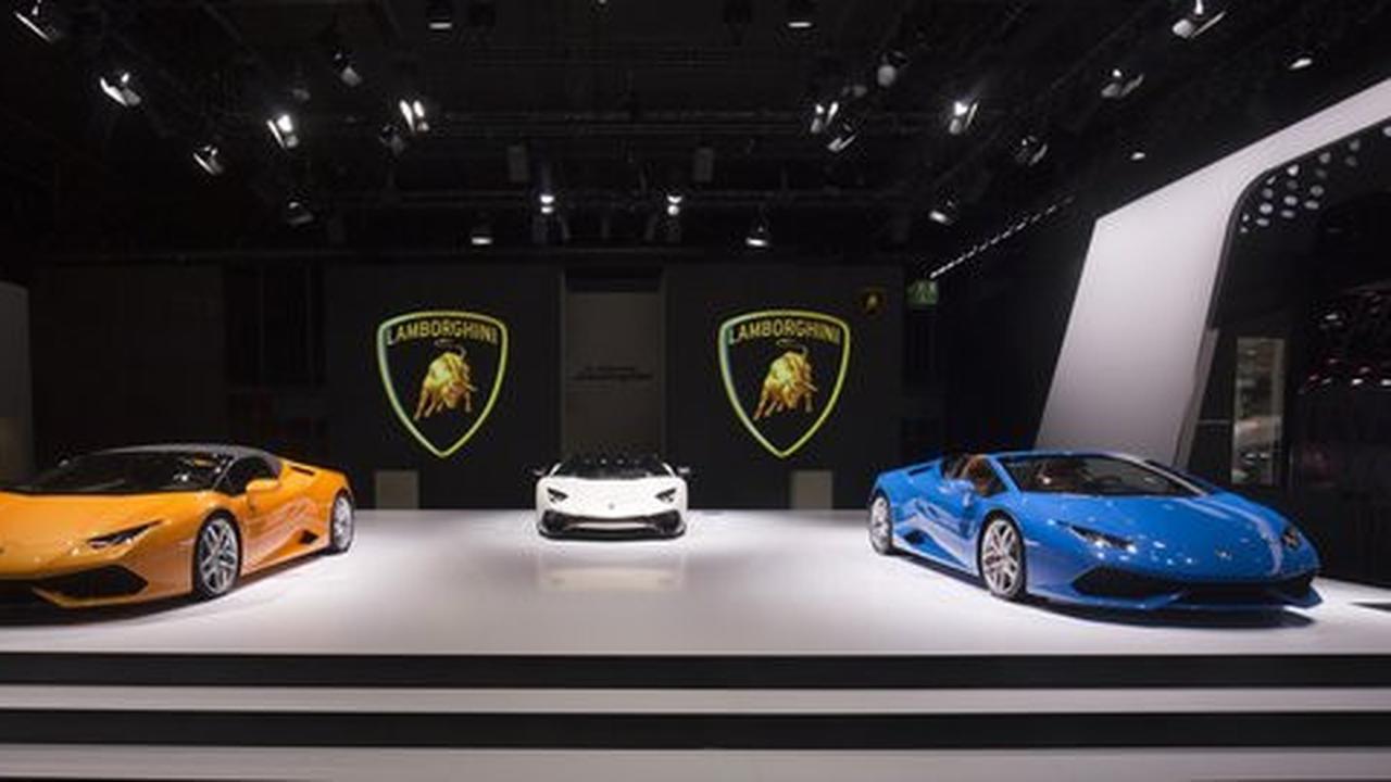 Rilis, Lamborghini Aventador SV Roadster berkilau di lantai pameran