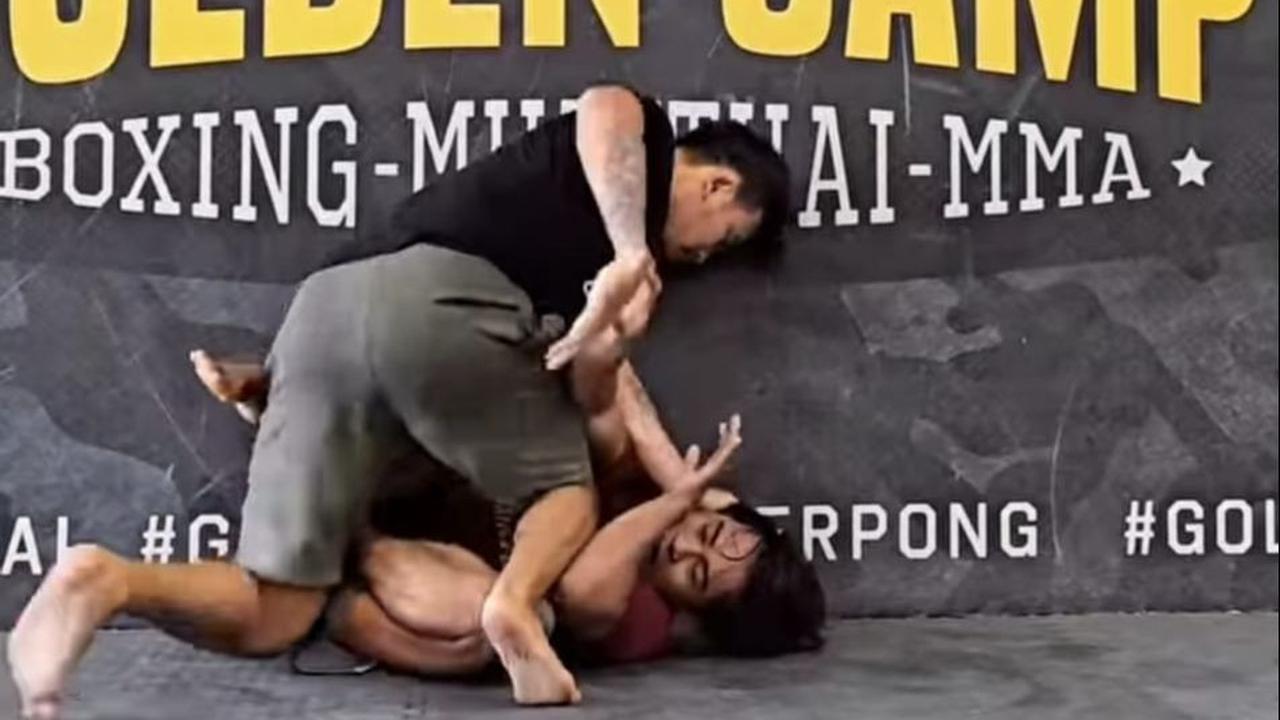 Kapolsek Pagedangan AKP Seala Syah Alam mengatakan pihaknya telah menghubungi Rudy untuk mengklarifikasi kejadian tersebut.