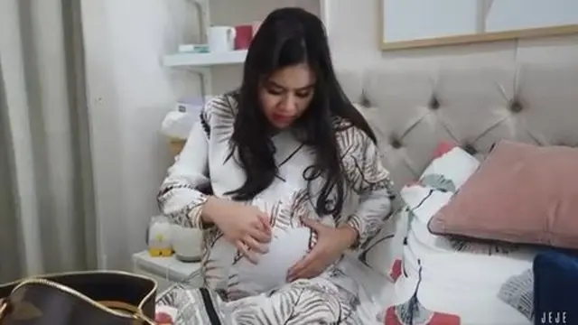 7 Momen Haru Lahiran Syahnaz Sadiqah, Bayinya Kembar