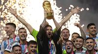 Timnas Argentina akhirnya kembali mengangkat trofi Piala Dunia setelah menunggu selama 36 tahun lamanya. (AP Photo/Martin Meissner)