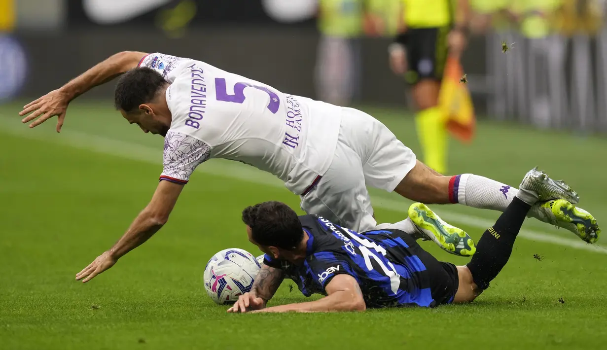 Di sisi lain Fiorentina ada di posisi delapan dengan koleksi empat poin. (AP Photo/Antonio Calanni)