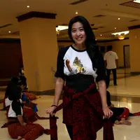 Potret Dua Generasi, Titiek Puspa - Marcella Zalianty