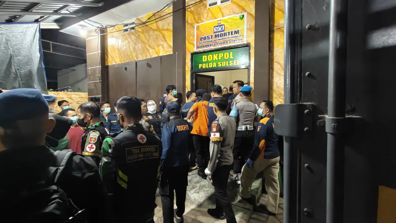 Jenazah perempuan korban kecelakaan pesawat ATR 42-500