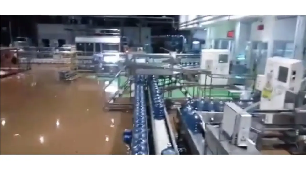 Viral, Video Pabrik Air Mineral di Sukabumi Terendam Banjir