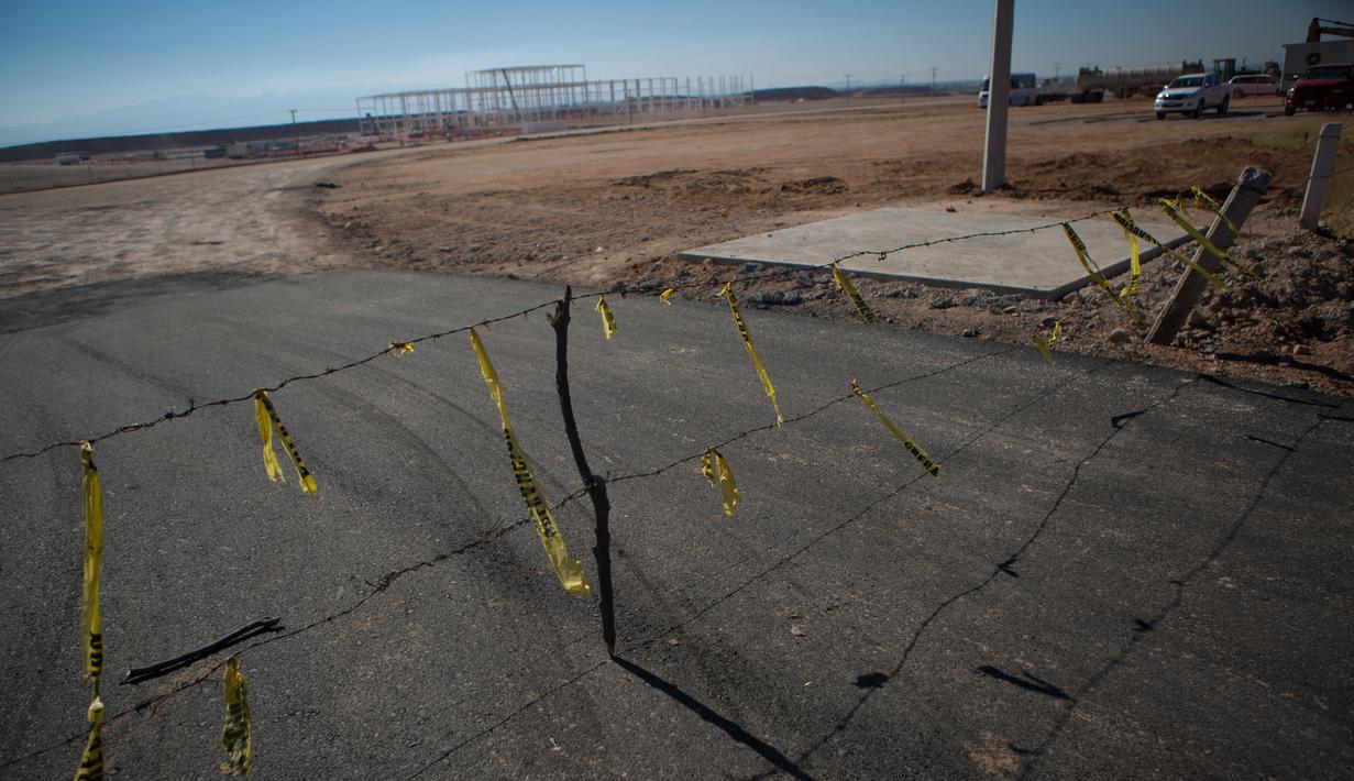 Suasana di lokasi proyek pabrik ford di Villa de Reyes, San Luis Potosi, Meksiko, (4/1). Meksiko gagal mendapatkan investasi 1,6 miliar dollar AS (Rp21,54 triliun) plus 2.800 lapangan kerja baru di daerah San Luis Potosi. (AP Photo/Rebecca Blackwell)