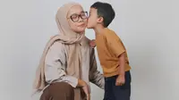 Ungkapan sayang ibu kepada anak/copyright fimela/adrian putra