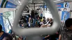 Warga menaiki MRT Rute Lebak Bulus - Bundaran HI, Jakarta, Kamis (22/6/2023). Dalam rangka merayakan HUT ke-496 DKI Jakarta, tarif TransJakarta (TransJ), LRT, hingga MRT cuma Rp 1. (Liputan6.com/Johan Tallo)
