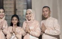 Potret Ayah Ojak & Umi Kalsum Kembali Jalani Ibadah Umrah, Tak Bosan Doakan Ayu Ting Ting Dapat Jodoh Terbaik