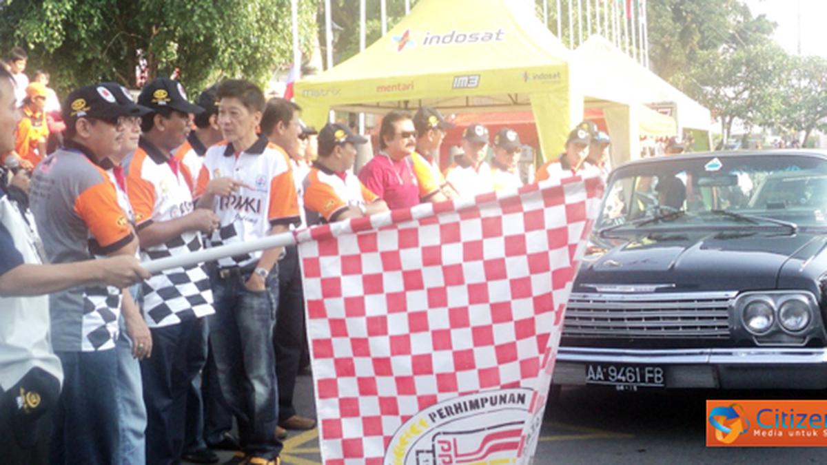 Rally Mobil Kuno di Magelang