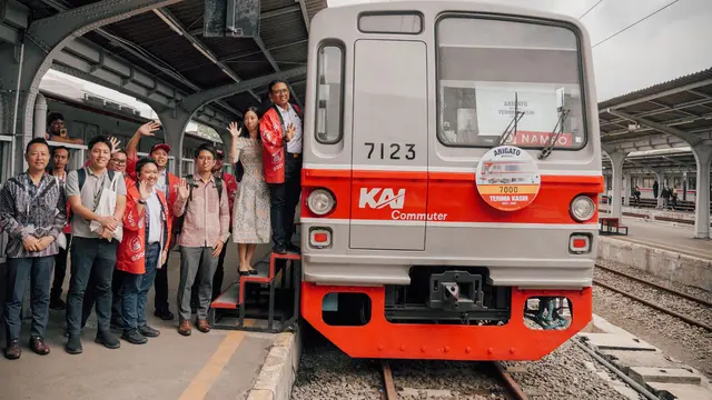KAI Commuter resmi menggelar rangkaian seremonial perjalanan terakhir (Last Run) bagi Kereta Rel Listrik (KRL) Seri 7000, Seri 8500, dan Seri 203. (Foto: KAI)