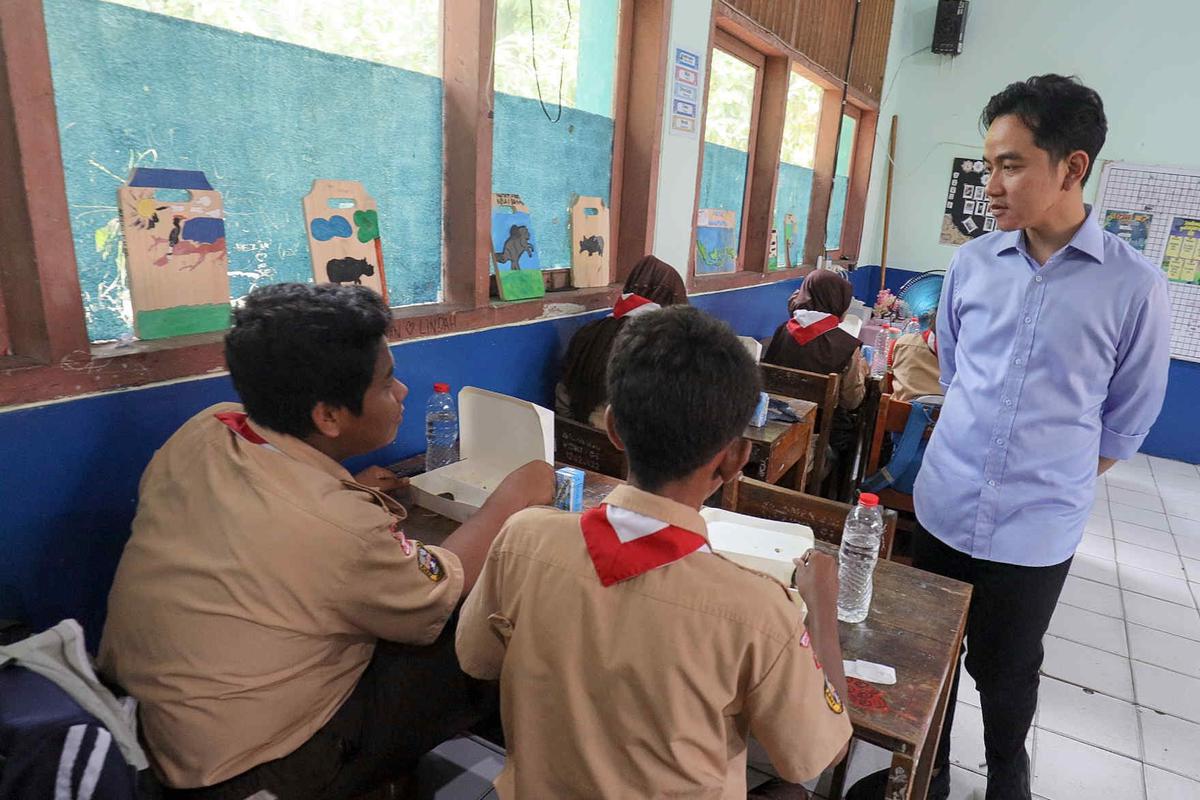 Wapres Gibran Tinjau Uji Coba Makan Bergizi di Jakarta