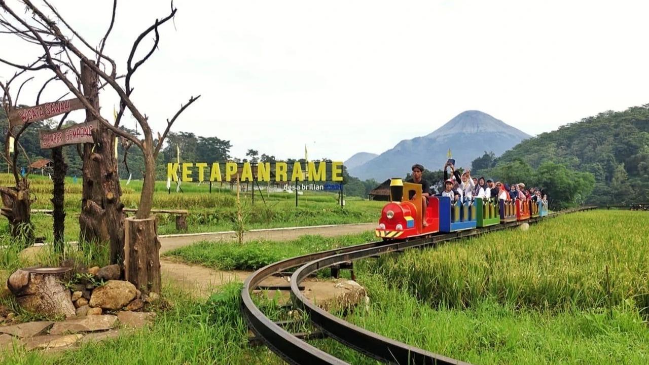 BRI Raih Penghargaan pada Puncak Hari Desa Nasional 2026
