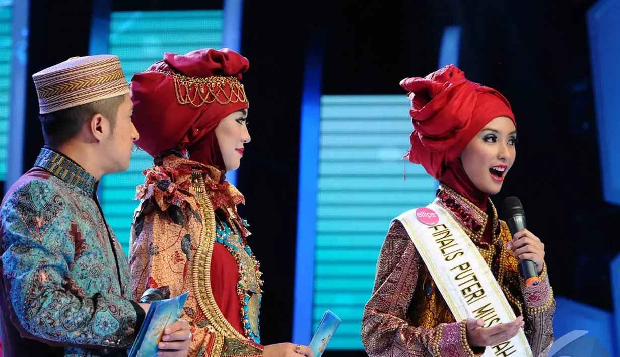 Siti Nurmelia Baskarani mampu memukau para dewan juri ketika memberikan sebuah jawaban dari pertanyaan mengenai nilai tambah yang akan diberikan oleh putri muslimah untuk bangsa Indonesia (Liputan 6.com/Andrian M Tunay)