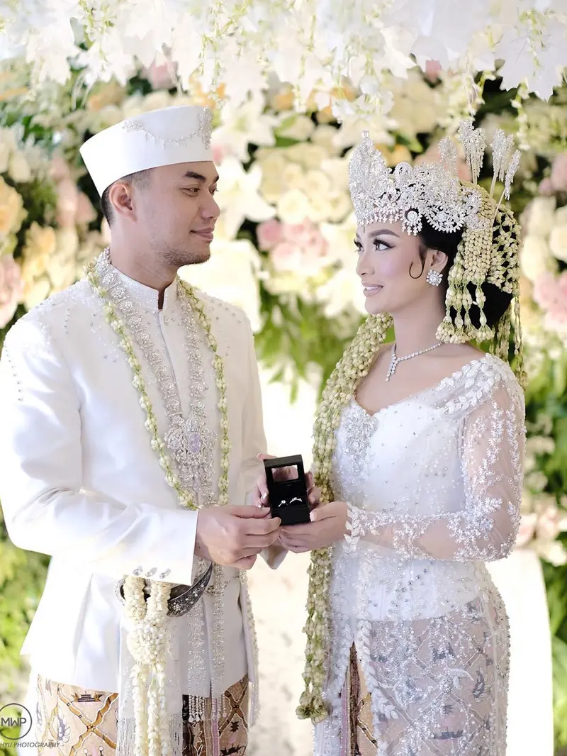 Potret akad nikah Zaskia Gotik dan Sirajuddin Mahmud