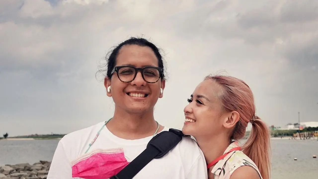 Joanna Alexandra Minta Doa untuk Kesembuhan Raditya Oloan, Ini 6 Potret Kebersamaan Mereka