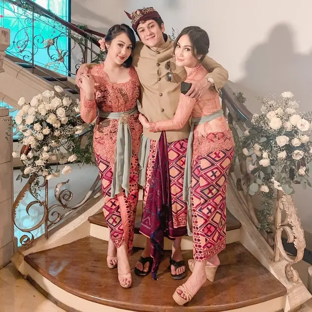 6 Potret Kompak Antonio Blanco Jr dan Kedua Kakak Perempuanya, Sibling Goals