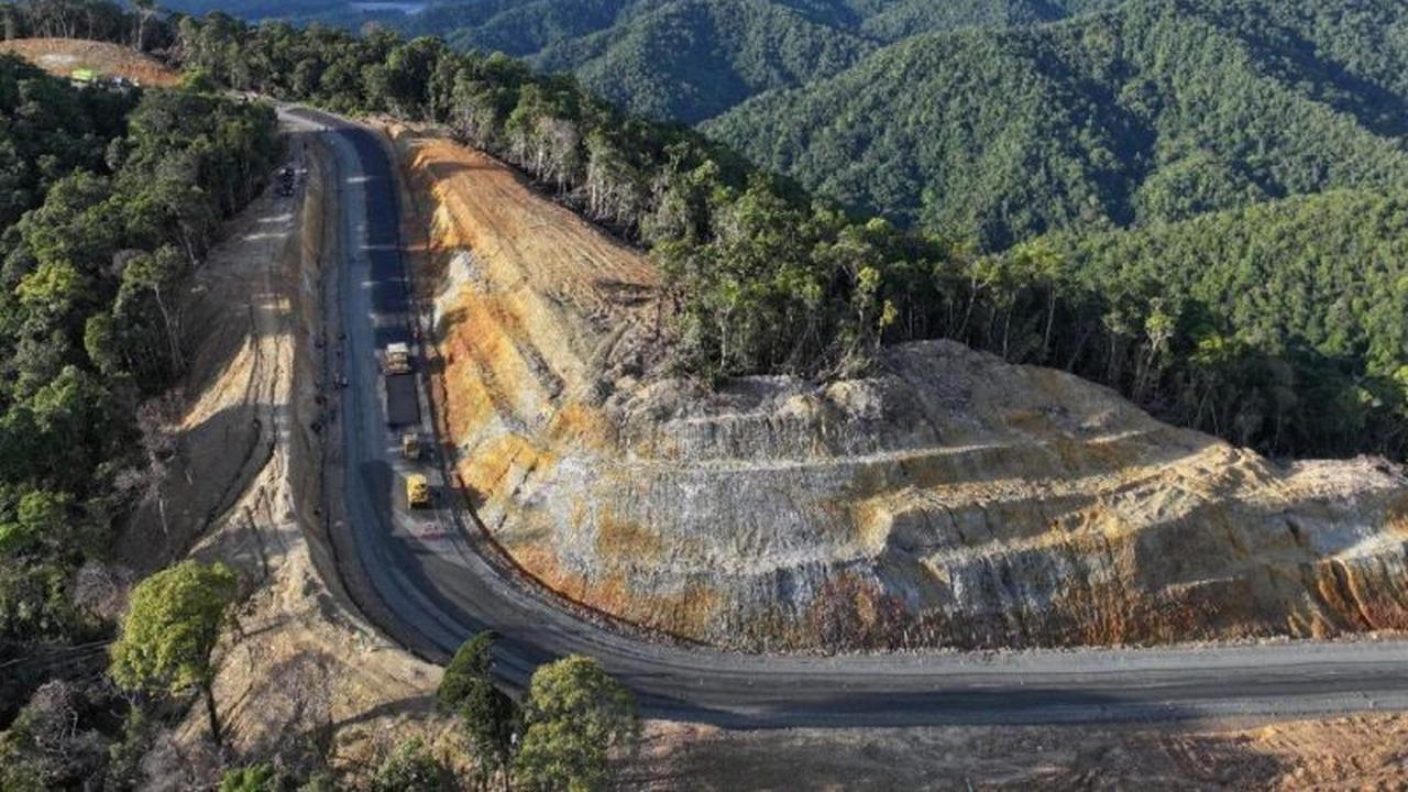 Penyelesaian Segmen Kunci Jalan Trans Papua Mamberamo-Elelim Ditargetkan Rampung Akhir 2026