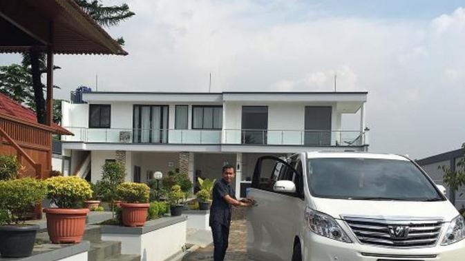 Vila 7 Miliar Ayu Ting Ting Dibilang Mirip Kos Kosan News Entertainment Fimela Com