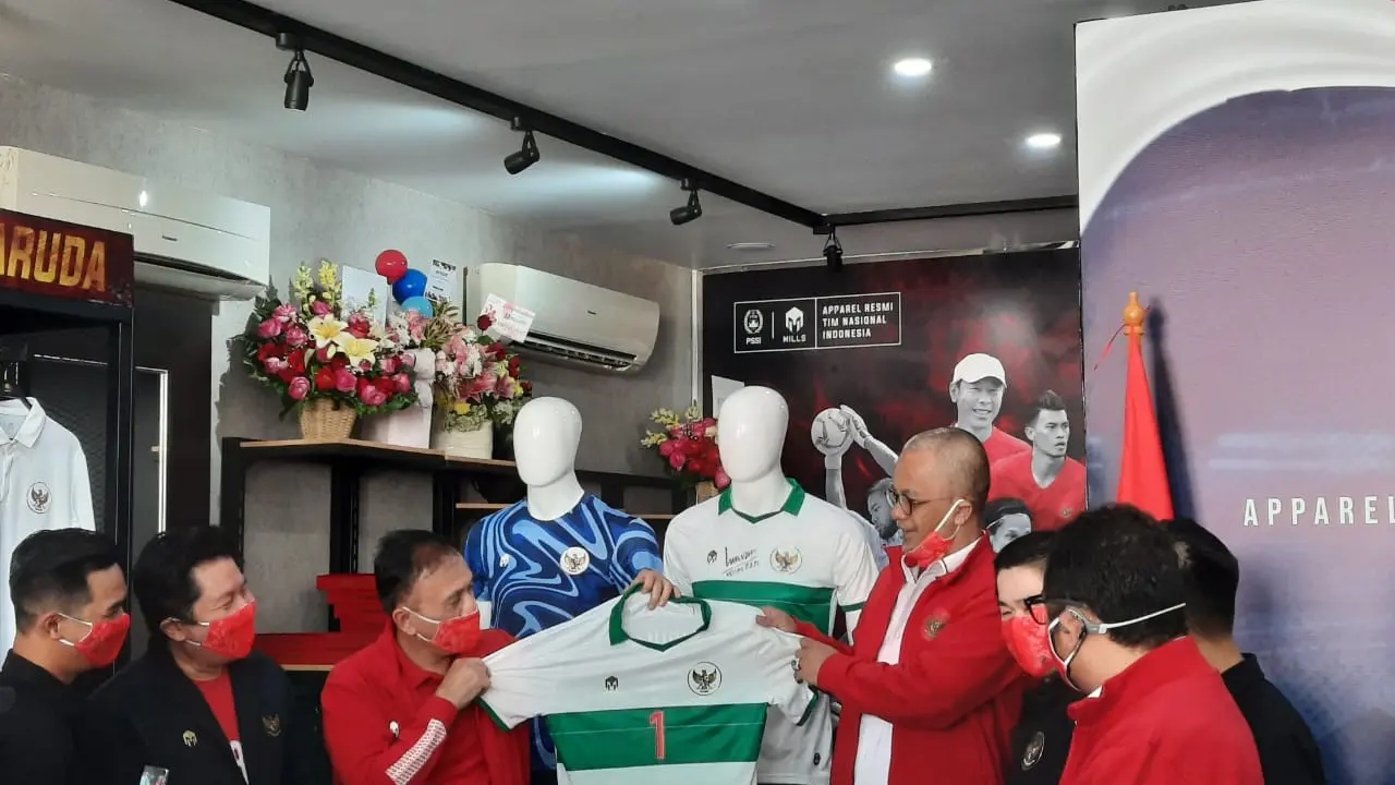 Launching jersey tandang Timnas Indonesia buatan Mills yang dihadiri PSSI, Senin (27/7/2020) di Jakarta.