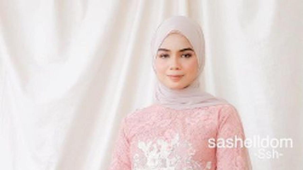 <b>Kebaya Martha Shalshelldom</b>