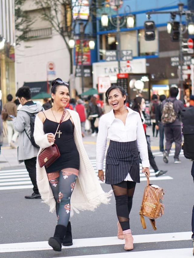 Dipercaya Jadi Manager Pribadi, Ini 6 Potret Nana Ricardo Adik Melaney Ricardo