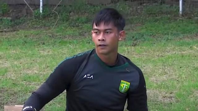 Satria Tama, Persebaya Surabaya