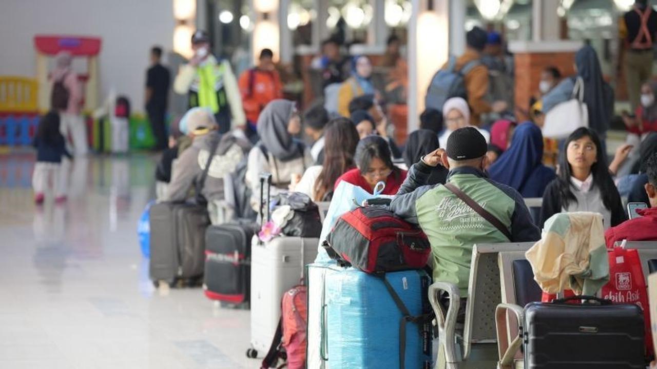 KAI Daop 2 Ingatkan Penumpang Soal Aturan Bagasi Kereta Api Saat Arus Balik Lebaran 2026