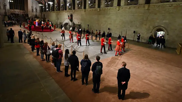 Jenazah Mendiang Ratu Elizabeth II Disemayamkan di Westminster Hall