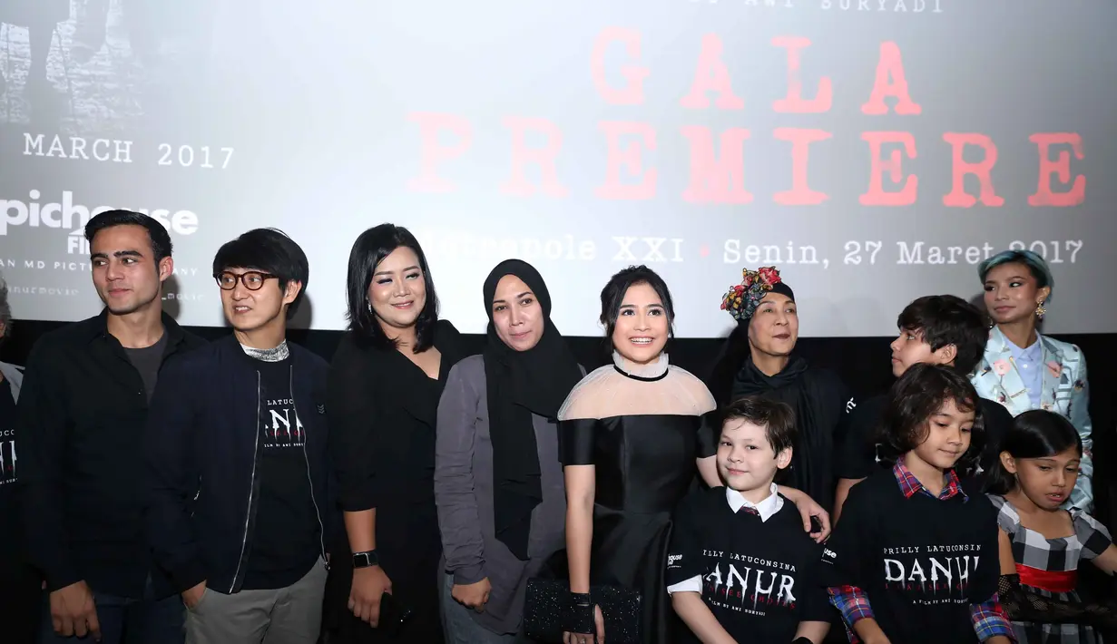 Perannya kali ini, Prilly memainkan sosok gadis bernama Risa yang memiliki kelebihan bisa melihat dan berkomunikasi dengan hantu. Berusaha mendalami peran, akhirnya Prilly membuka mata batinnya dengan seorang paranormal. (Nurwahyunan/Bintang.com)