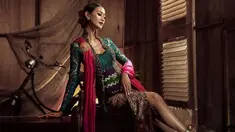 Pemilik nama lengkap Raden Roro Ayu Maulida Putri ini merupakan wakil dari Jawa Timur yang dinobatkan sebagai Puteri Indonesia 2020. Sebagai seorang model, ia selalu tampil memukau. Kali ini Ayu Maulida mengenakan kebaya modern berwarna hijau, ia tampak makin anggun. (Liputan6.com/IG/@ayumaulida97)