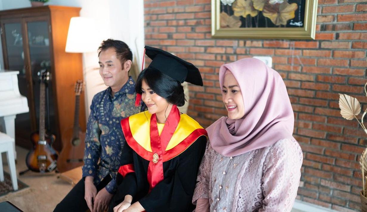 Siti Adira Kania anak Ikke Nurjanah dan Aldi Bragi (Instagram/adirakania)