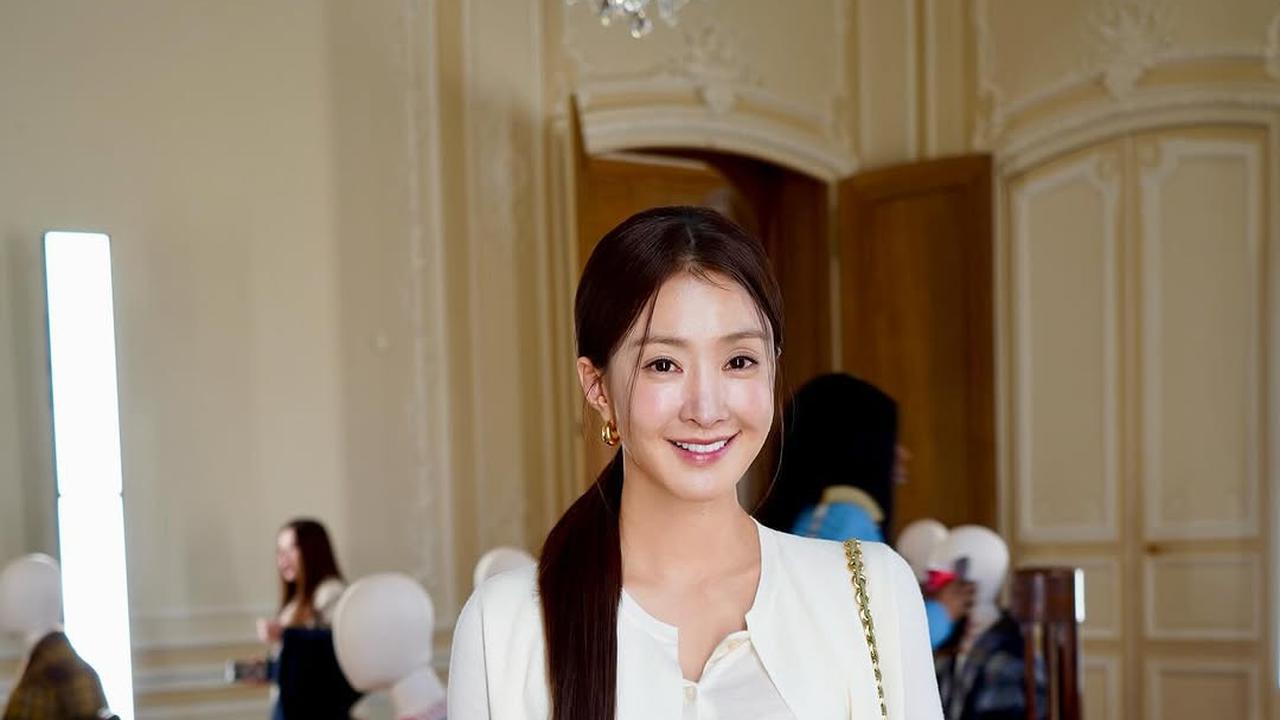 Potret Cantik Lee Si Young, Usia 42 Tahun Tapi Visualnya Kayak Anak Kuliahan