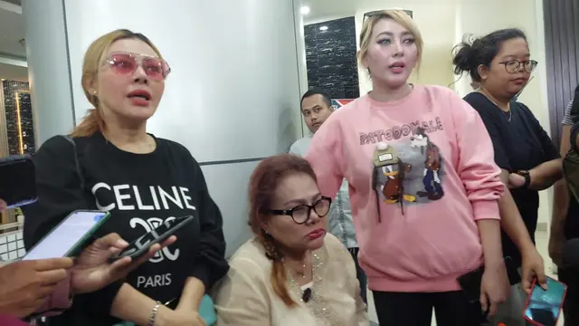 Febby Carol dan Eva Manurung