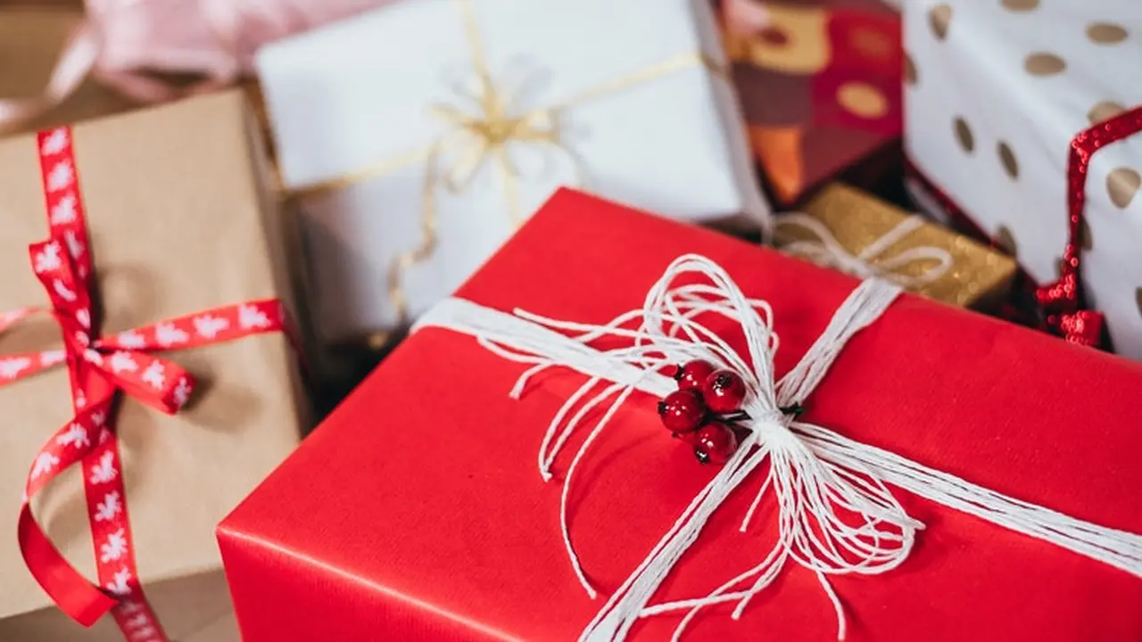3 Rekomendasi Makeup untuk Haadiah Natal dan Tahun Baru yang Berkesan
