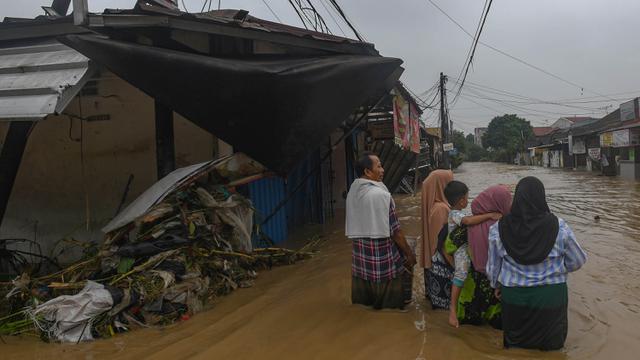 Banjir Rendam Permukiman Warga di Perumahan Vila Nusa Indah 3 Bogor