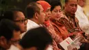 Para Menteri Kabinet Kerja saat menghadiri Sidang Kabinet Paripurna di Istana Negara, Jakarta, Senin (13/4/2015). Agenda tersebut membahas RKP 2016 dan pengarahan kepada menteri kabinet kerja. (Liputan6.com/Faizal Fanani)