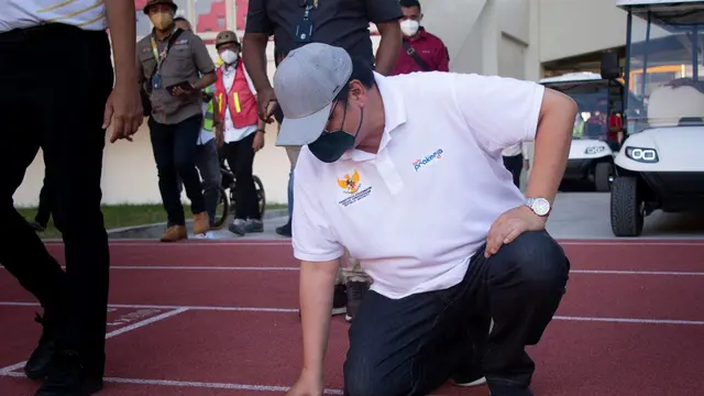 Menteri Koordinator Bidang Perekonomian Airlangga Hartarto mengunjungi Stadion Lukas Enembe yang terletak di Distrik Sentani Timur, Kabupaten Jayapura. (Dok ekon.go.id)