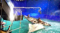 Melihat Bintang Thor Terjebak Badai di Tengah Laut
