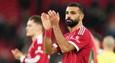 Mohamed Salah berhasil mencatatkan rekor baru sekaligus memperbaiki catatan Liverpool di Liga Inggris saat bersua Aston Villa pada Minggu (02/11/2025) malam WIB. (AP Photo/Jon Super)