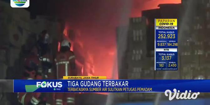 VIDEO: Tiga Gudang Ekspedisi Terbakar di Margomulyo Surabaya