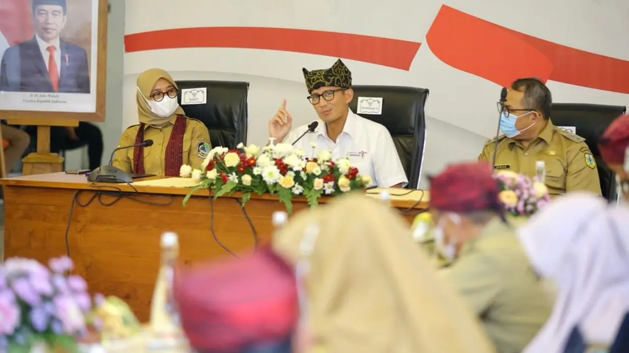 Menparekraf  Sandiaga Salahudin Uno saat assessment meeting di Kantor Bupati Banyuwangi.(Istimewa)