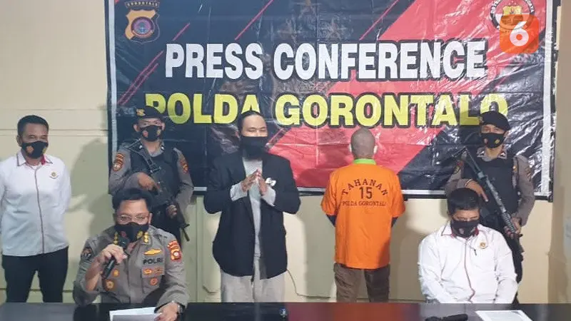 Kabid Humas Polda Gorontalo Kombes Pol Wahyu Tri Cahyono saat melakukan Pres Conference (Arfandi Ibrahim/Liputan6.com)