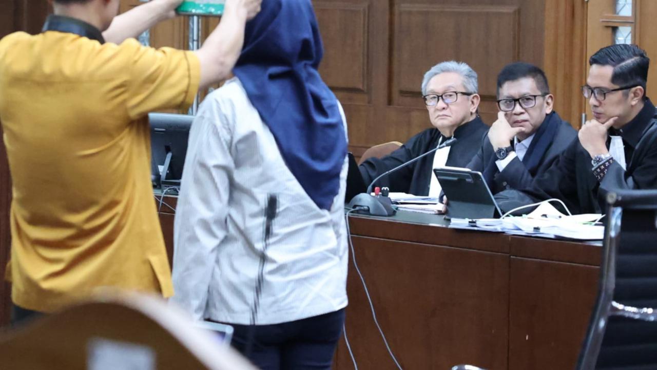 Politikus PDI Perjuangan (PDIP) Riezky Aprilia hari ini menjadi saksi dalam persidangan Sekretaris Jenderal DPP PDIP Hasto Kristiyanto